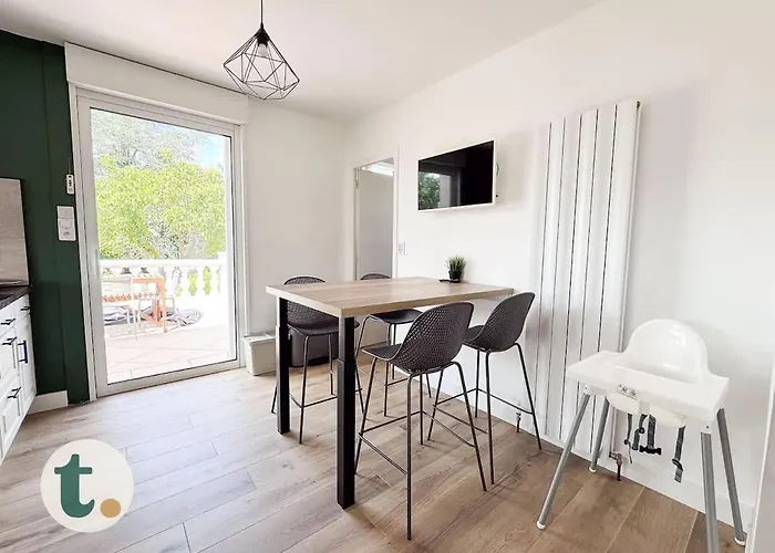 بيت للعطل Tranquiloue - Maison Cosy A 15min Du Puydufou ليزيربييه